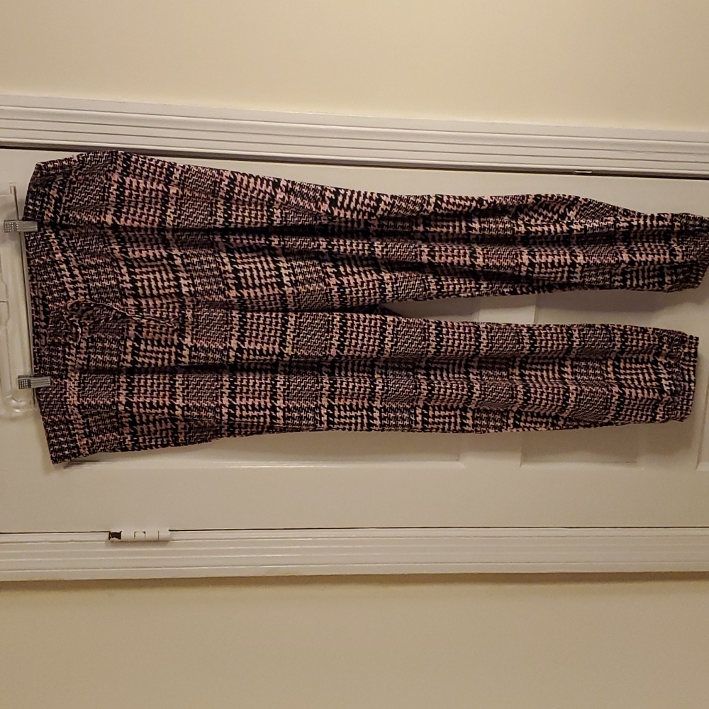 Ashley Stewart pants, pink/white/black, elastic waist and ankles.